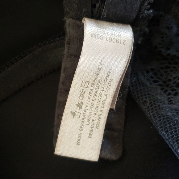 Victoria's Secret Pink and Black Lace Demi Bra - Picture 6 of 9